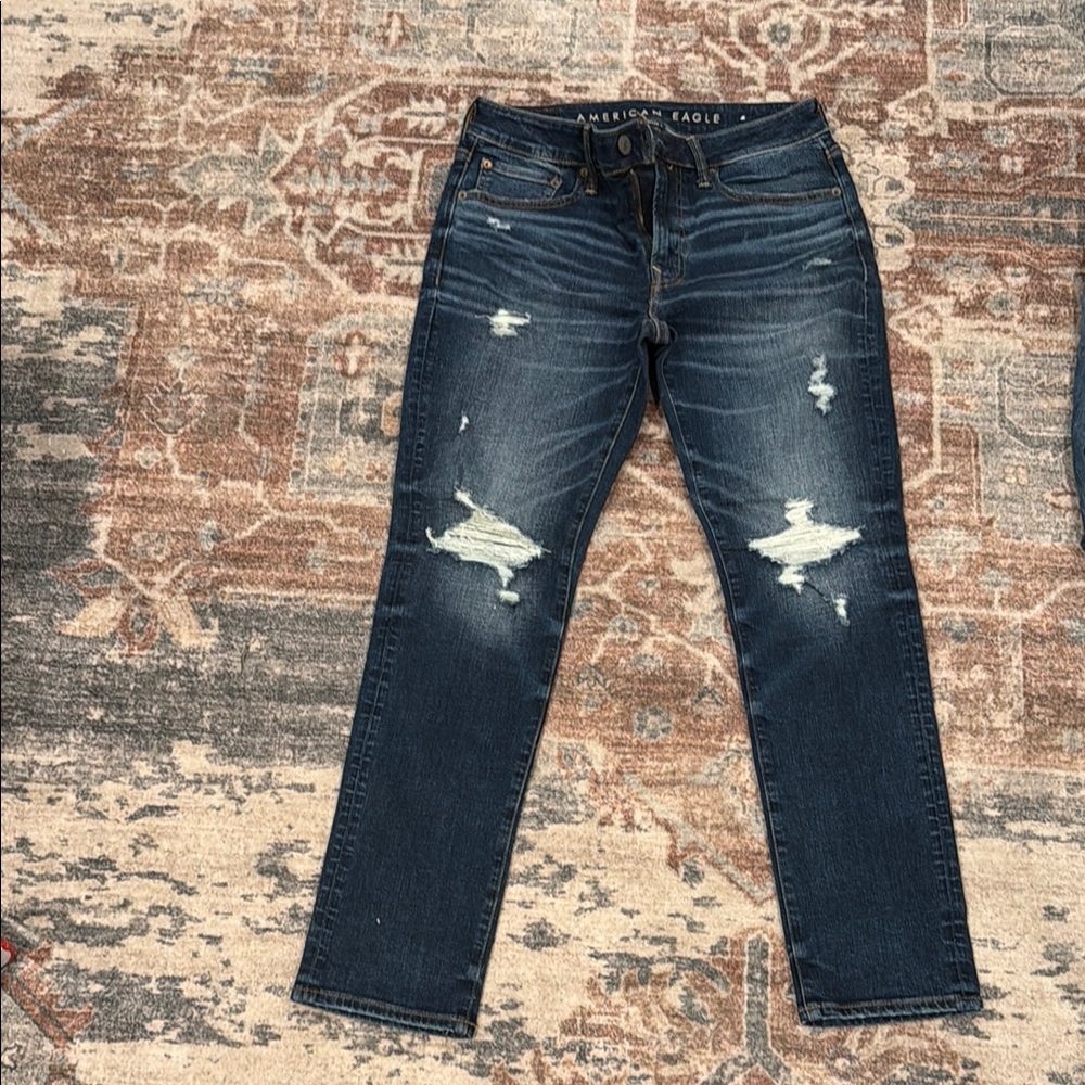 American Eagle Outfitters Men's Dark Blue Distressed Jeans